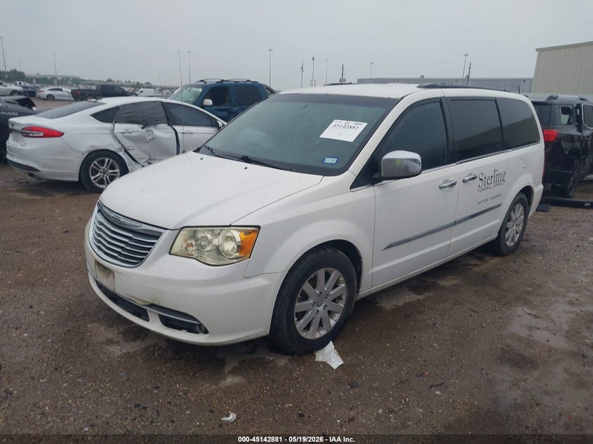 2A4RR8DG0BR784315 2011 CHRYSLER TOWN & COUNTRY TOURING-L photo 1