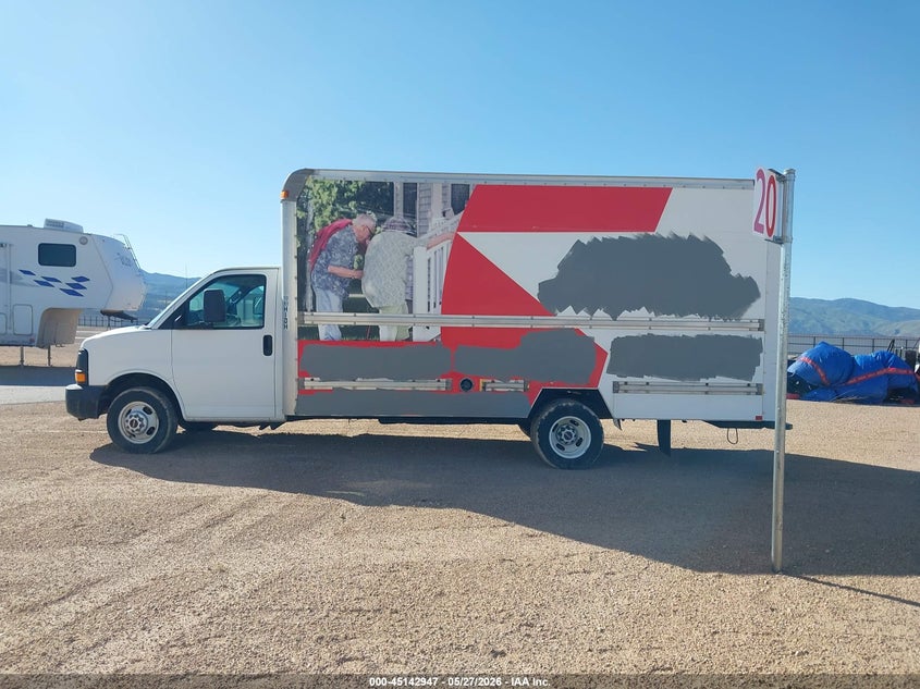 2008 GMC Savana Cutaway Work Van VIN: 1GDJG31K481906185 Lot: 45142947