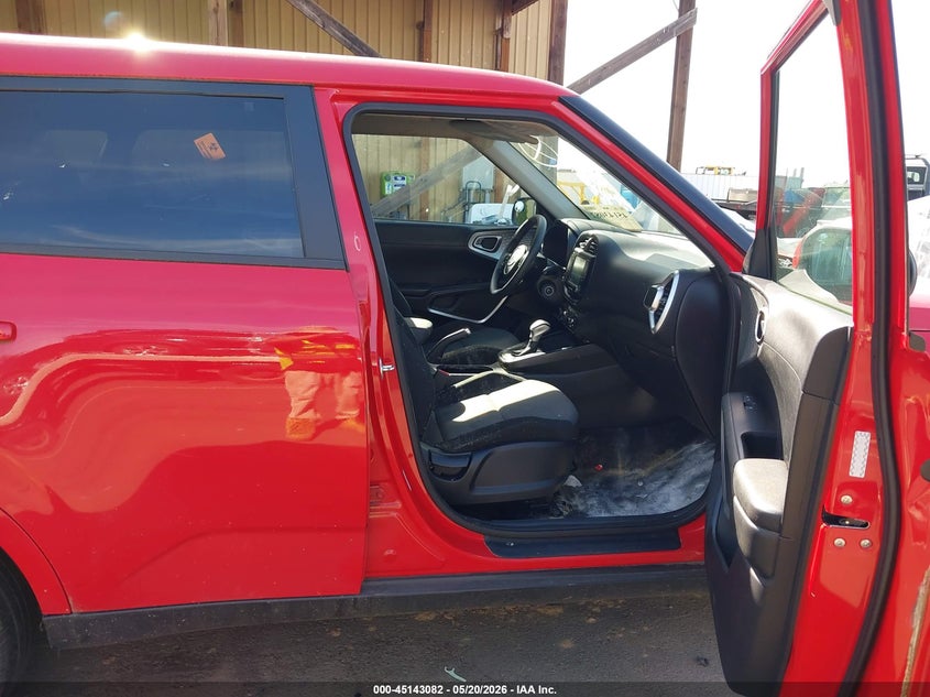 2021 KIA SOUL auction photo 5