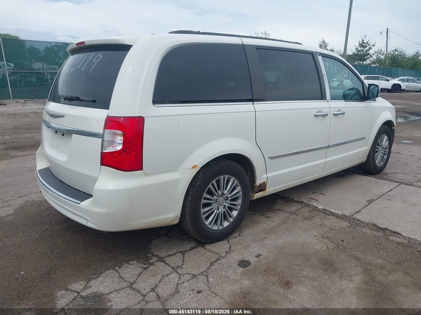Vin: 2c4rc1cg7dr758152, lot: 45640758, chrysler town & country touring-l 20134