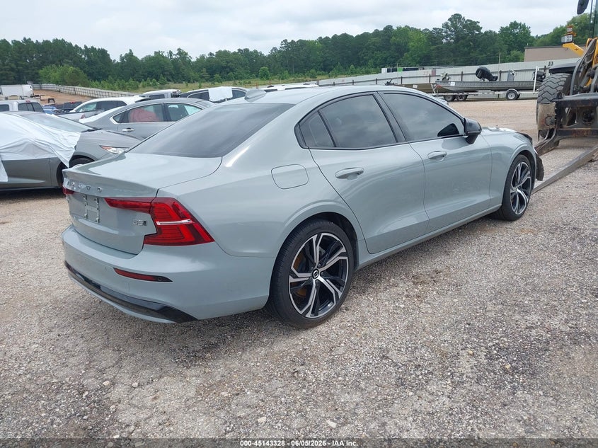 Vin: 7jrl12tk6rg303390, lot: 45640967, volvo s60 b5 core dark theme 20244
