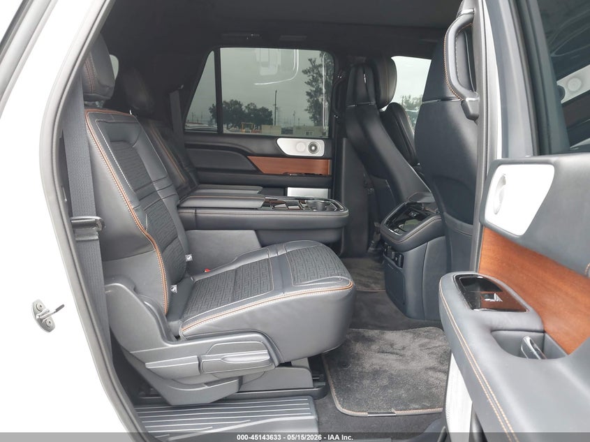 2024 Lincoln Navigator Black Label L VIN: 5LMJJ3TG7REL23174 Lot: 45143633