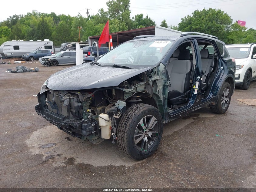2017 Toyota Rav4 Xle JTMWFREV6HJ114222 photo 1
