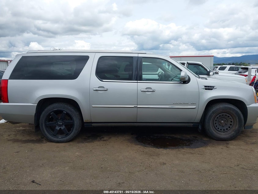 2011 Cadillac Escalade 6.2 Esv Premium silver Lot 111045143751 Vin 1GYS4JEF9BR111655