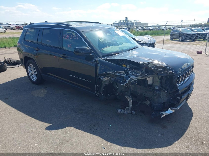 Vin: 1c4rjkag7p8865975, lot: 45641396, jeep grand cherokee l laredo 4x4 2023 img_1