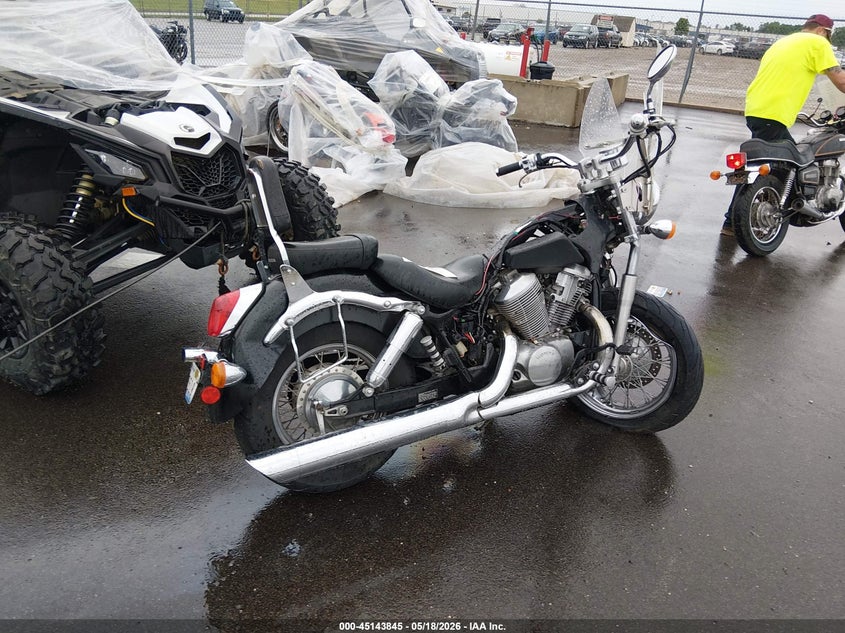 1999 HONDA VT750 — zdjęcie 4