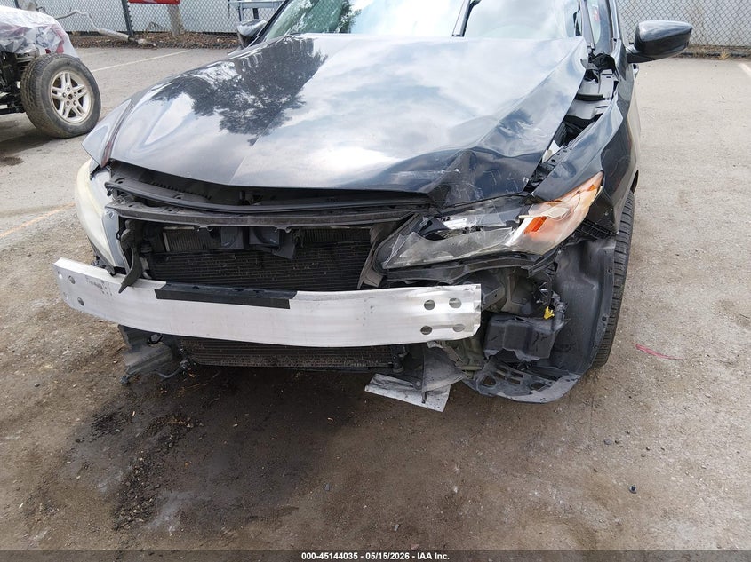 2013 Acura Ilx 2.4L VIN: 19VDE2E54DE001399 Lot: 45144035