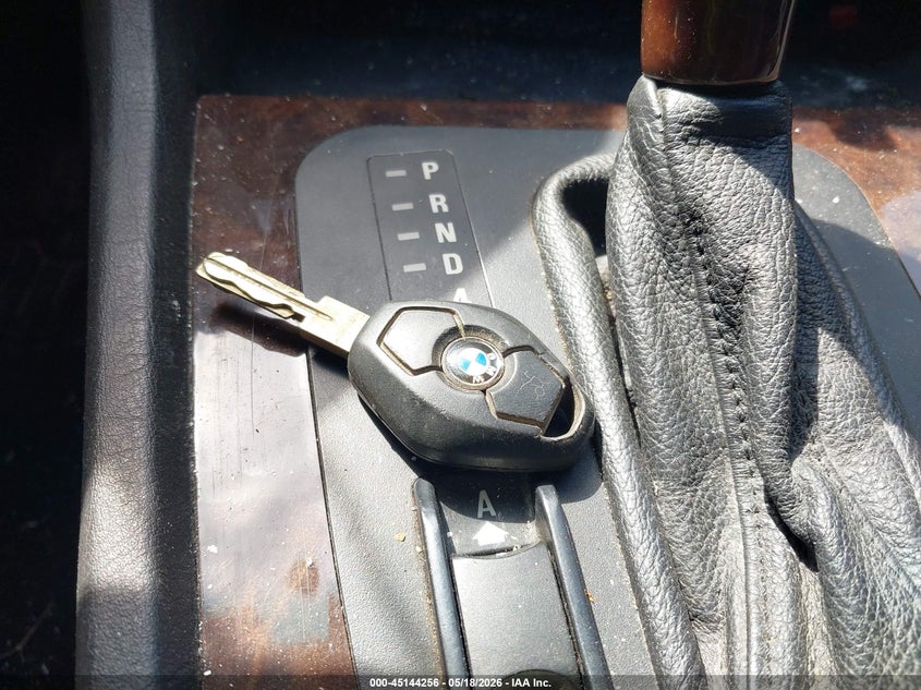 2000 BMW 740Il VIN: WBAGH8346YDP15144 Lot: 45144256