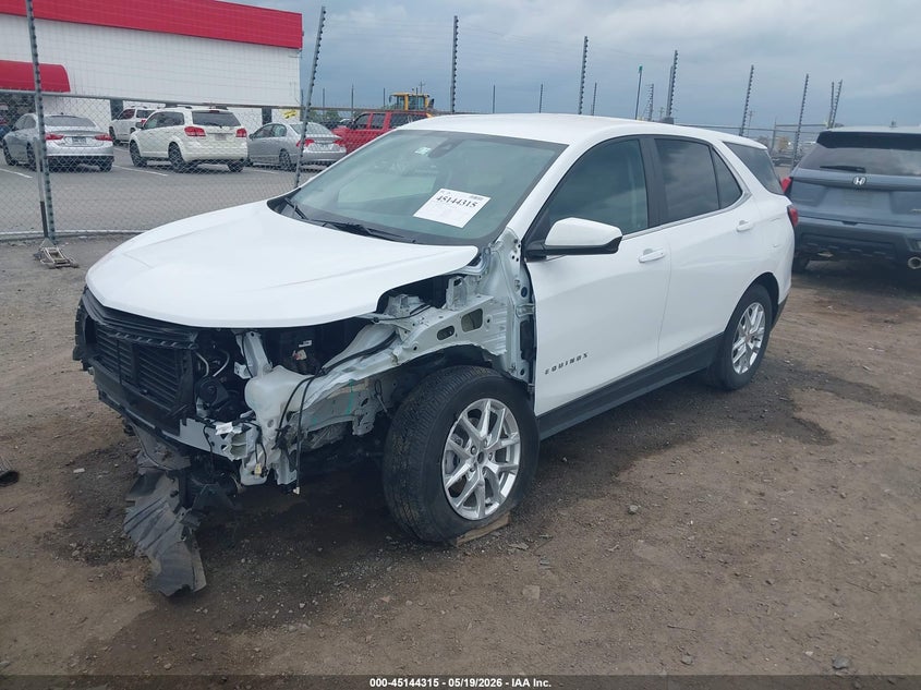 2024 CHEVROLET EQUINOX auction photo 2