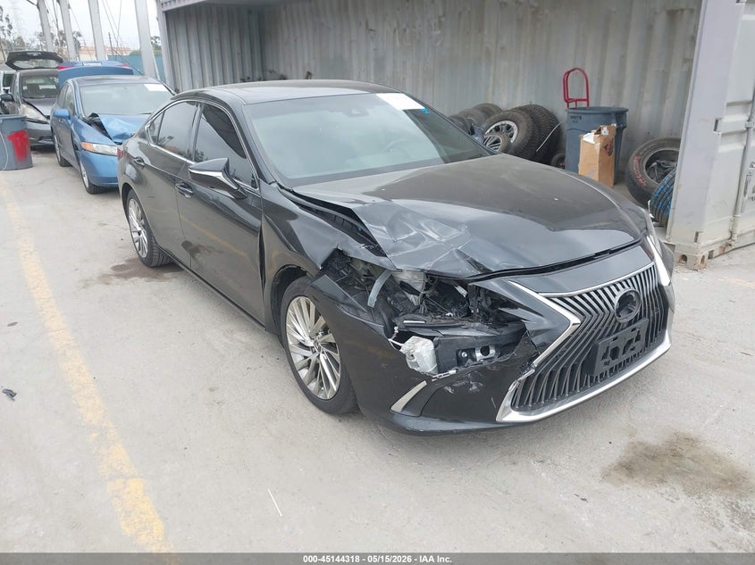 Vin: 58ab21b13ku002940, lot: 45641957, lexus es 300h luxury 2019 img_1