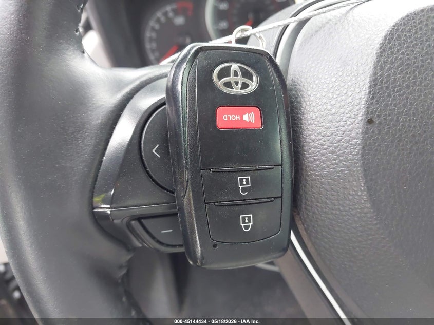 2022 Toyota Corolla Cross Le VIN: 7MUCAAAG9NV006871 Lot: 45144434