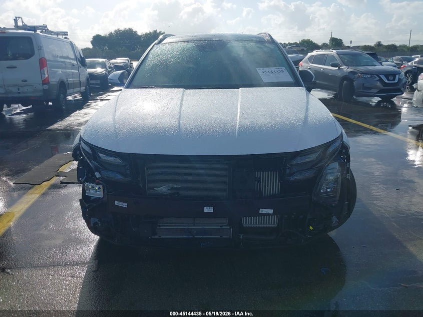AtlanticExpress - Hyundai Tucson Hybrid