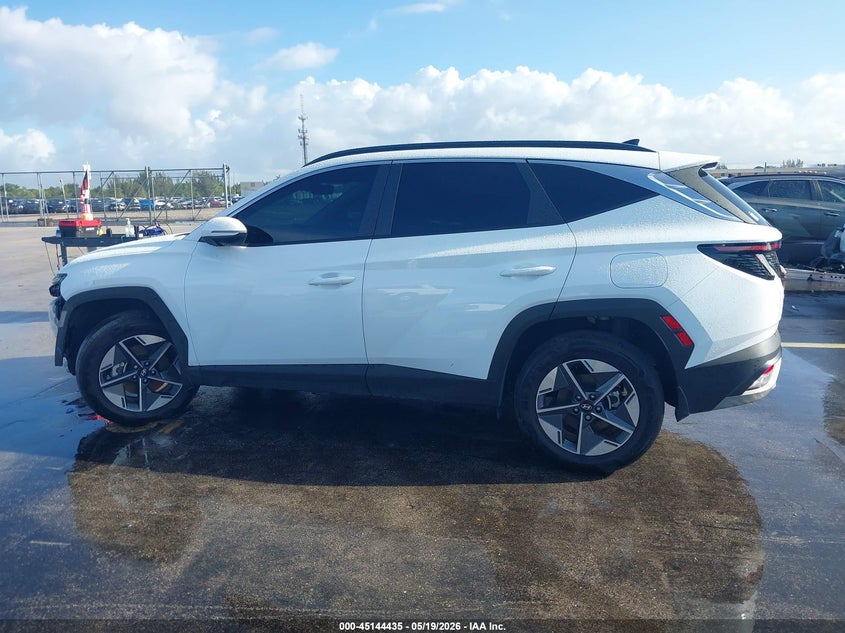 AtlanticExpress - Hyundai Tucson Hybrid