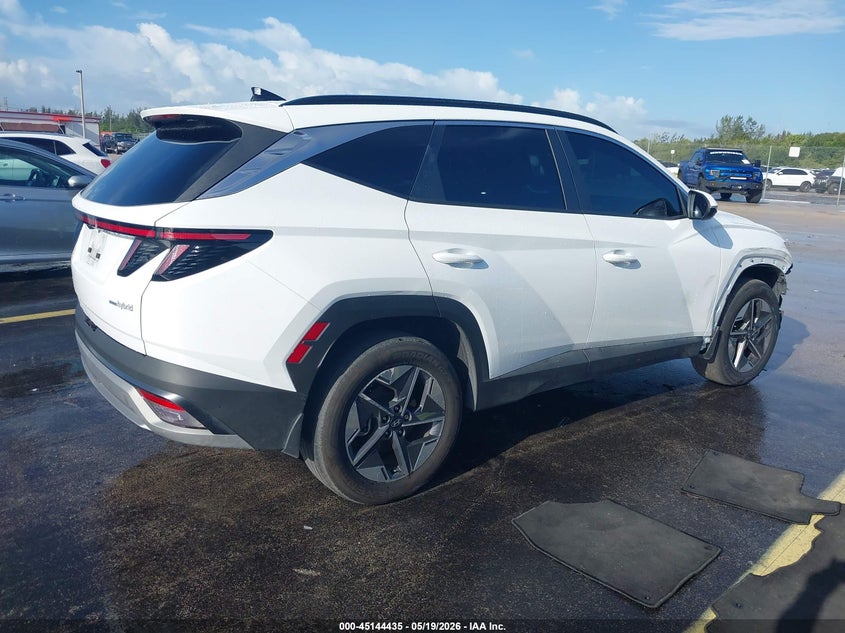 AtlanticExpress - Hyundai Tucson Hybrid