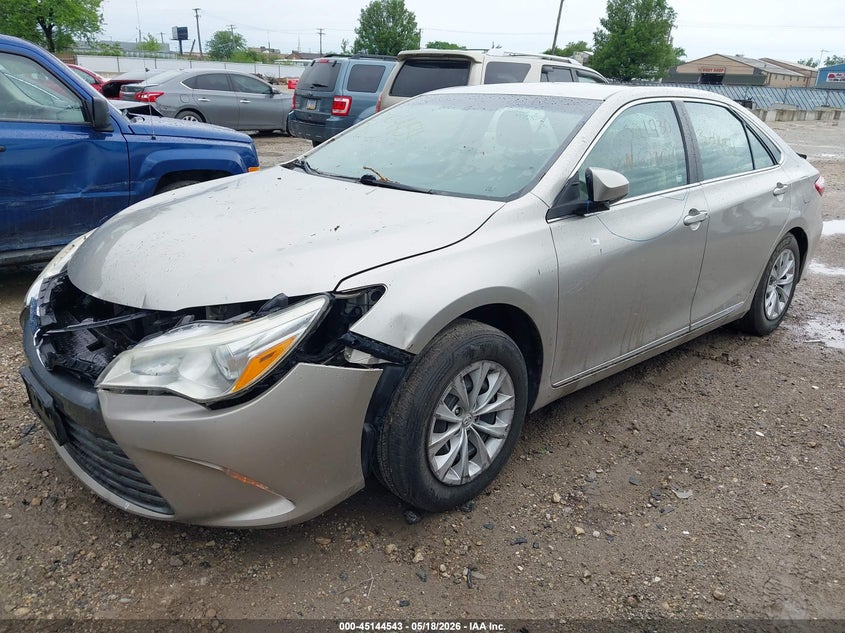 2017 Toyota Camry Le 4T1BF1FK7HU679626 photo 1