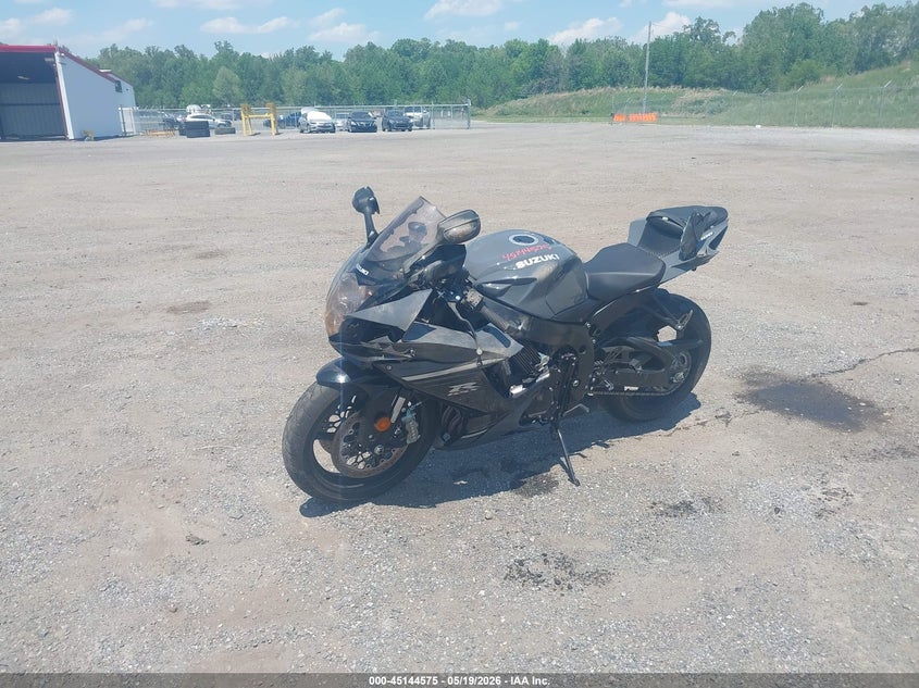 2025 SUZUKI GSX-R SPORT_BIKE 4