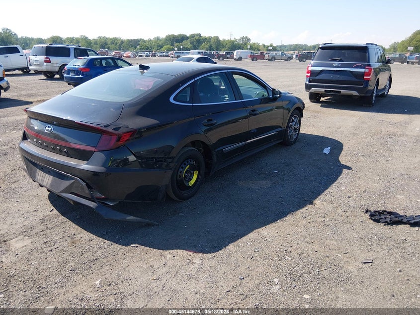 2023 HYUNDAI SONATA auction photo 4