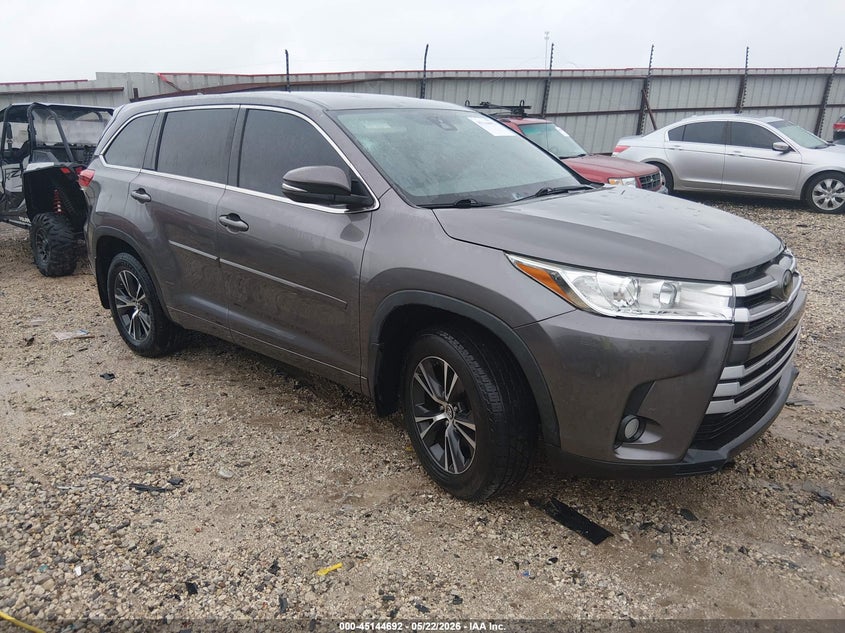 Vin: 5tdzzrfhxjs246051, lot: 45642331, toyota highlander le plus 2018 img_1