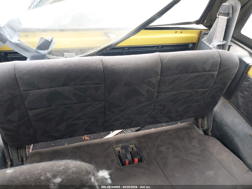1992 Geo Tracker VIN: 2CNBJ18U5N6919988 Lot: 45144905