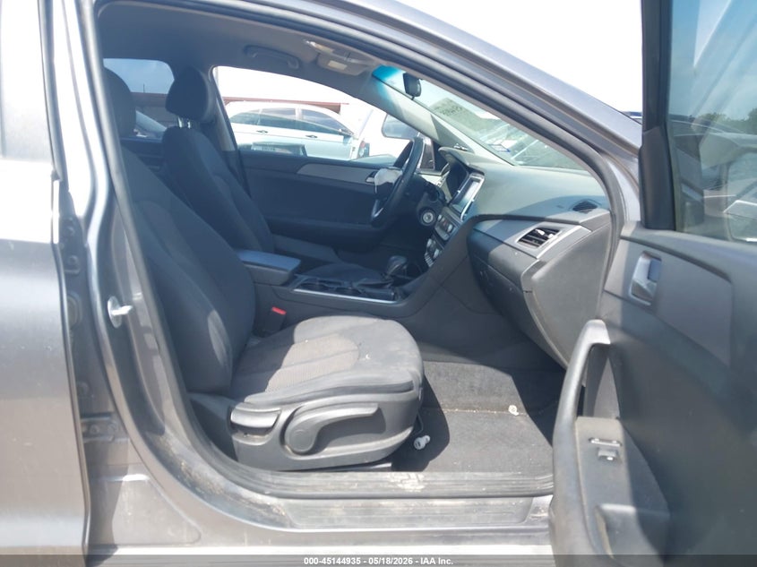 VIN 5NPE24AF0JH705315 2018 HYUNDAI SONATA SE