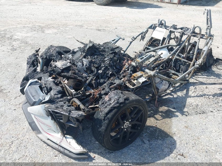 57XAAPFAXG7115191 2016 Polaris Slingshot Sl photo 1