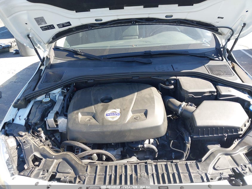 2015 Volvo V60 VIN: YV140MEM1F1227473 Lot: 45145128