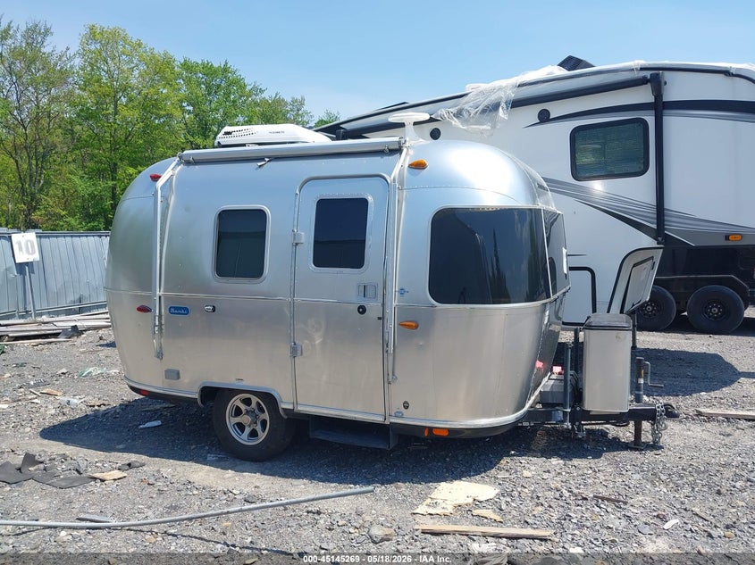 VIN: 1STHMAC18LJ553285 2020 AIRSTREAM BAMBI