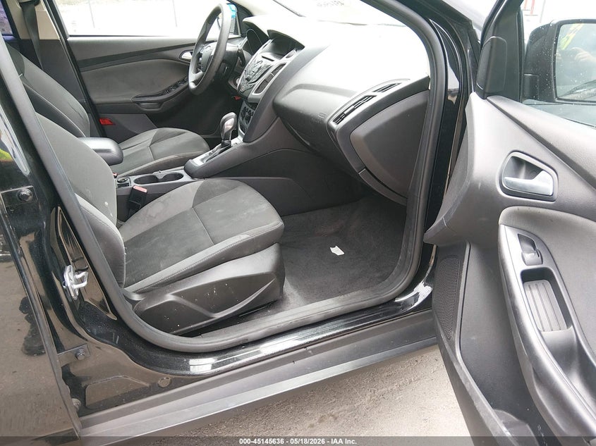 2012 FORD FOCUS auction photo 5