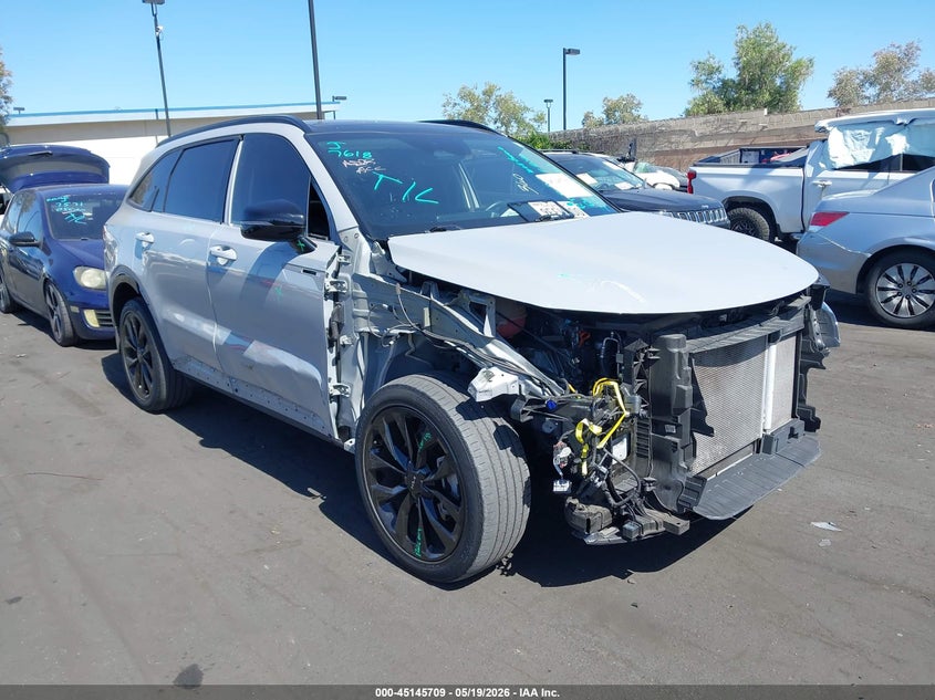2023 KIA SORENTO  (VIN: 5XYRKDLF7PG186763)