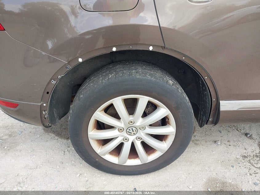 2011 Volkswagen Touareg Vr6 Sport VIN: WVGFF9BP8BD005008 Lot: 45145767