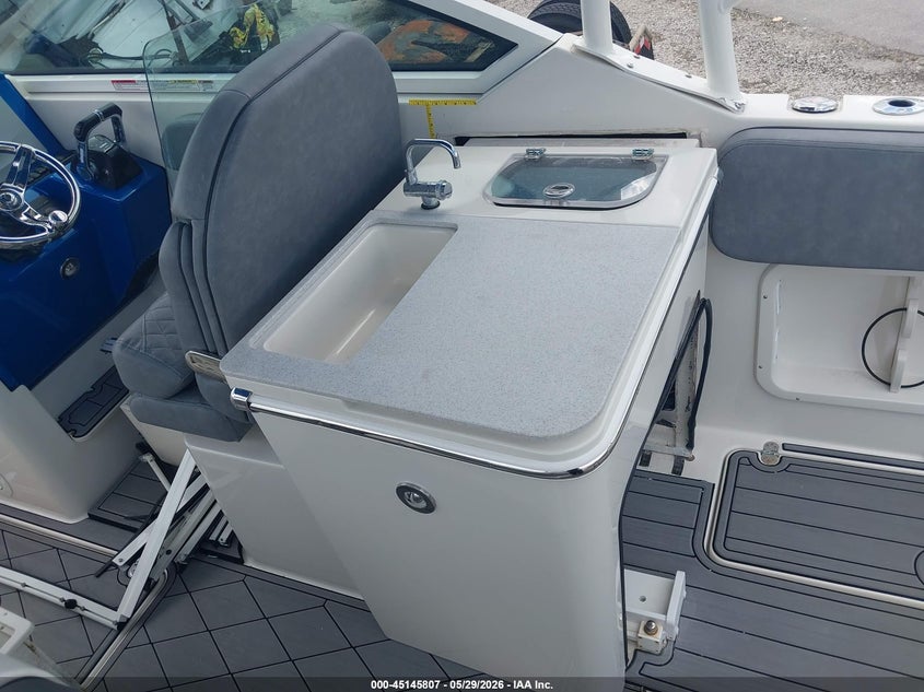 2021 OTHER STINGRAY 27' N/A N/A