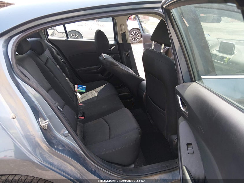 2016 MAZDA MAZDA3 auction photo 7