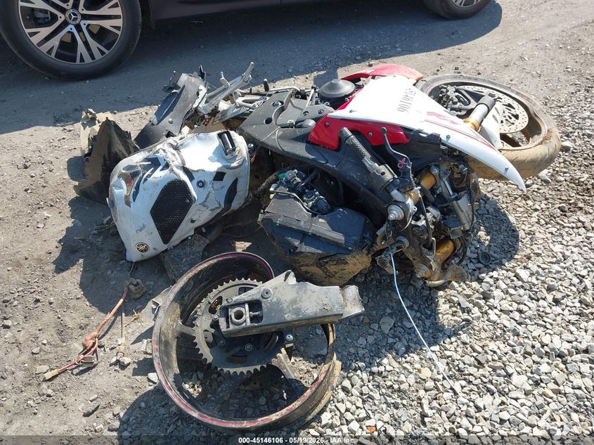 2009 YAMAHA YZF SPORT_BIKE 4
