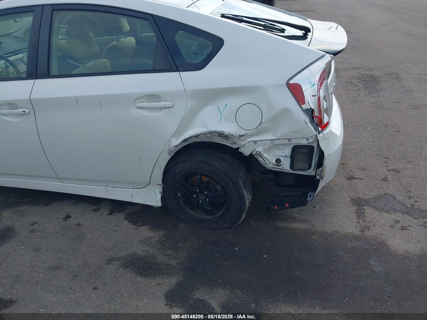 2015 TOYOTA PRIUS HATCHBACK 1.8L I-4 DOHC, VVT, 98HP