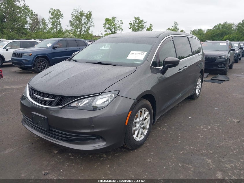 2018 Chrysler Pacifica Lx 2C4RC1CG2JR106583 photo 1