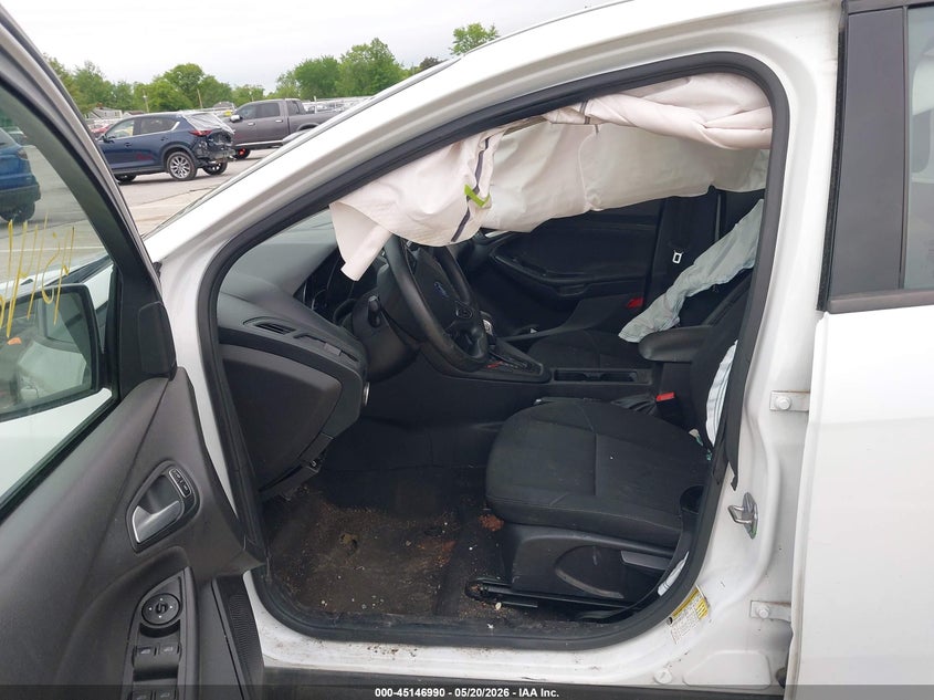 VIN 1FADP3FE1JL219802 2018 FORD FOCUS SE