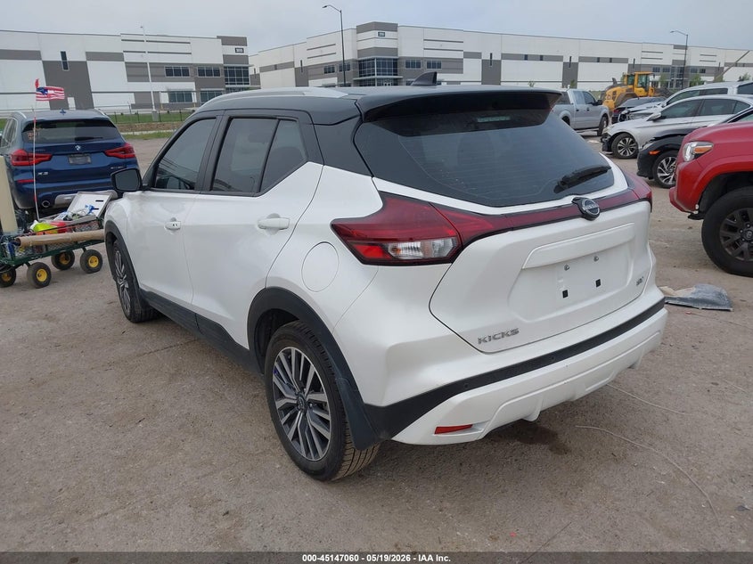 2024 NISSAN KICKS auction photo 3