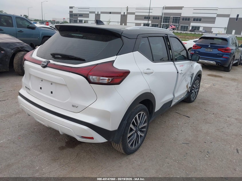 2024 NISSAN KICKS auction photo 4