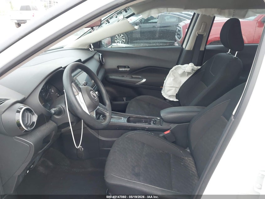 2024 NISSAN KICKS auction photo 5