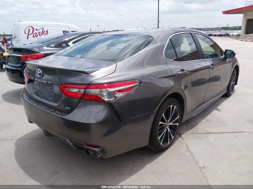 2018 TOYOTA CAMRY auction photo 4