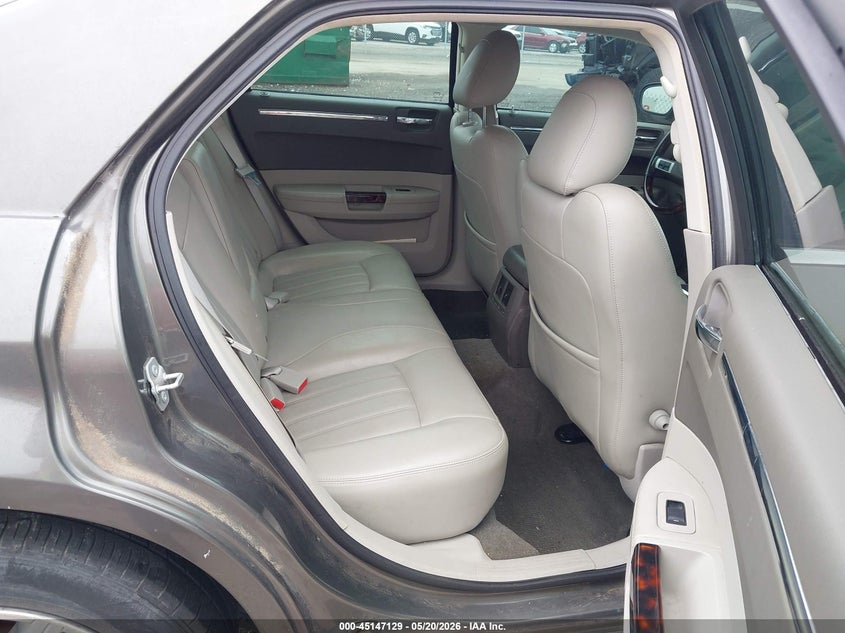 2008 Chrysler 300C Hemi VIN: 2C3KA63H88H120182 Lot: 45147129