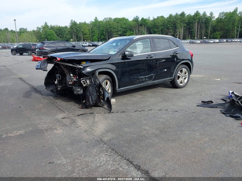 WDCTG4GB8JJ403009 2018 Mercedes-Benz Gla 250 4matic photo 1
