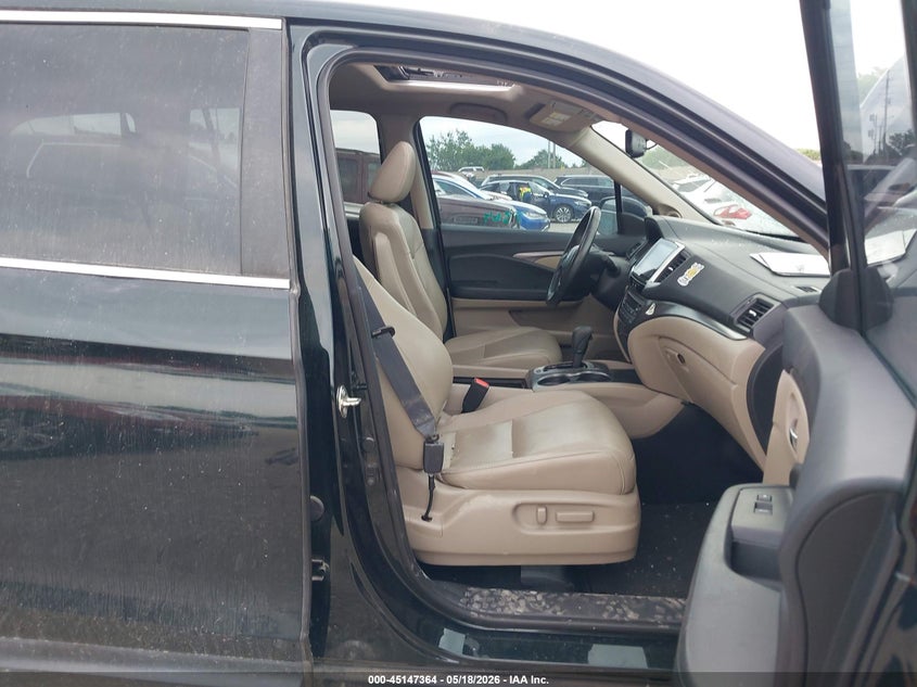 2017 HONDA PILOT auction photo 5