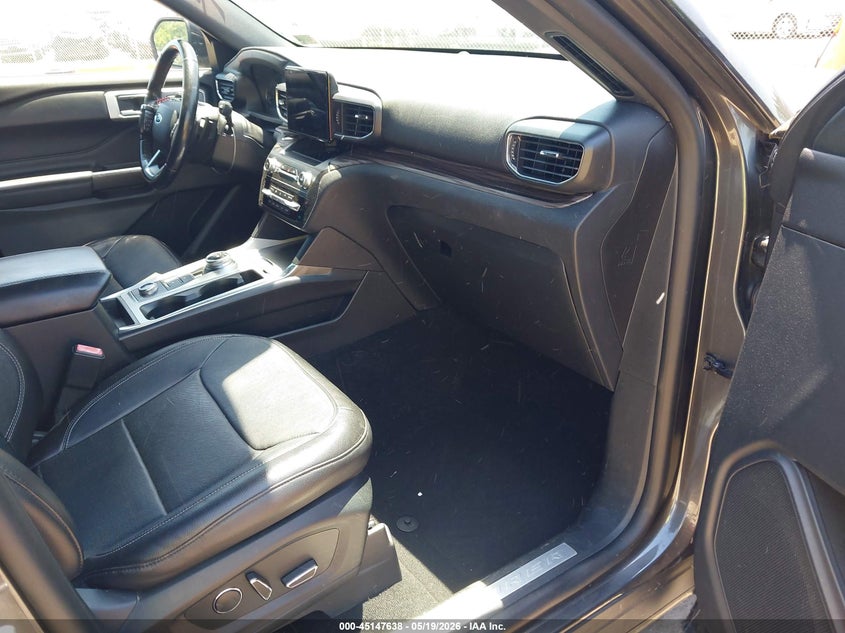 2020 FORD EXPLORER auction photo 5