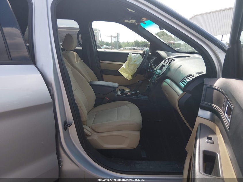 2016 FORD EXPLORER auction photo 5