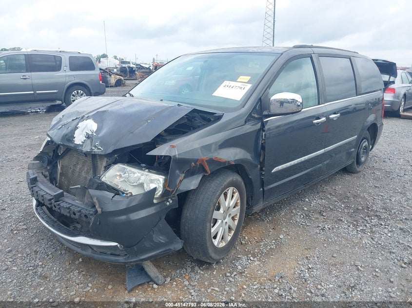 2012 CHRYSLER TOWN & COUNTRY auction photo 2