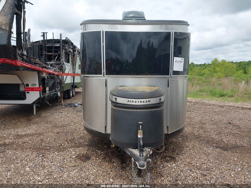 2023 AIRSTREAM M16 auction photo 6