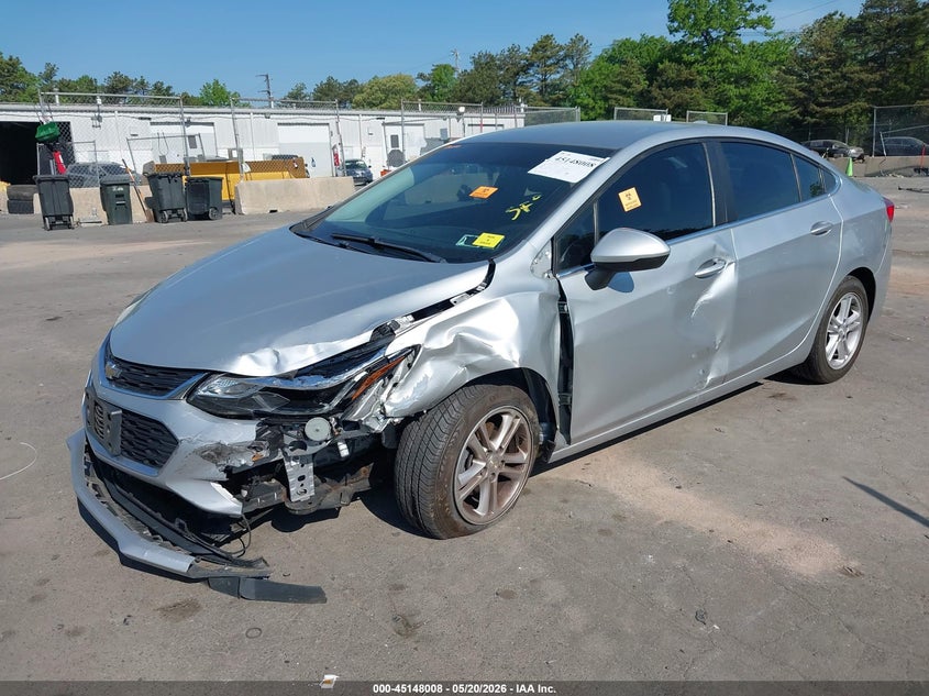 2017 Chevrolet Cruze Lt Auto 1G1BE5SM5H7266665 photo 1