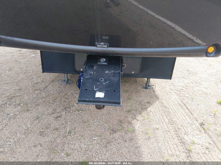 2015 HEARTLAND RV 325 T auction photo 7