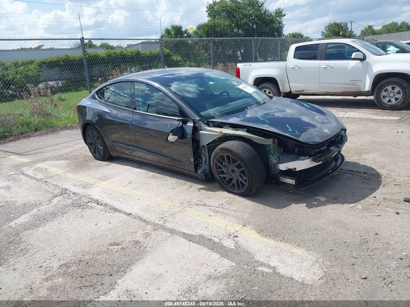 2025 Tesla Model 3 Long Range Rear-Wheel Drive/Standard Rear-Wheel Drive